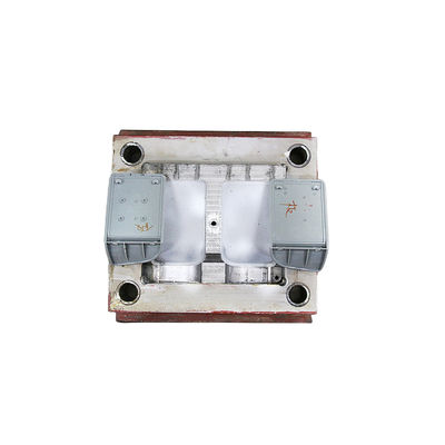 High Precision 45 Steel Automotive Plastic Moulding voor PP TPE Platic-onderdelen